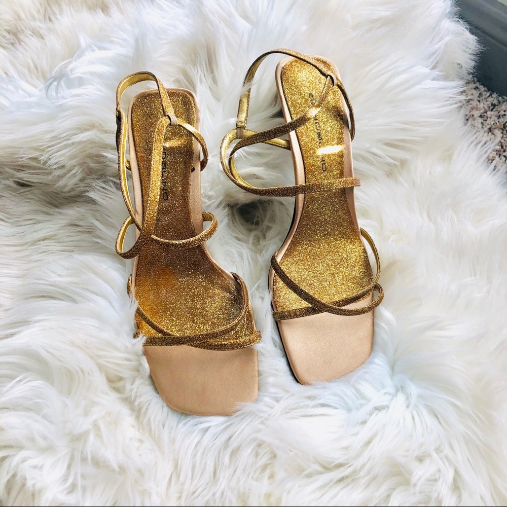 Bandolino heels Gold sparkle, shiny strappy sandal